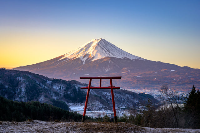 富士山の歴史と密接につながる河口湖周辺の神社